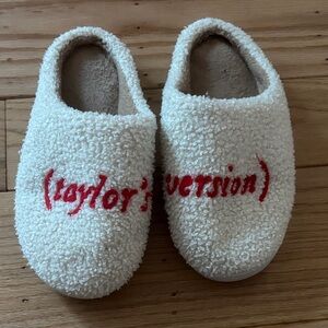 Cozy taylor swift Slippers